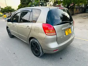 Toyota Corolla Spacio 2006 Gold