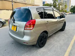 Toyota Corolla Spacio 2006 Gold