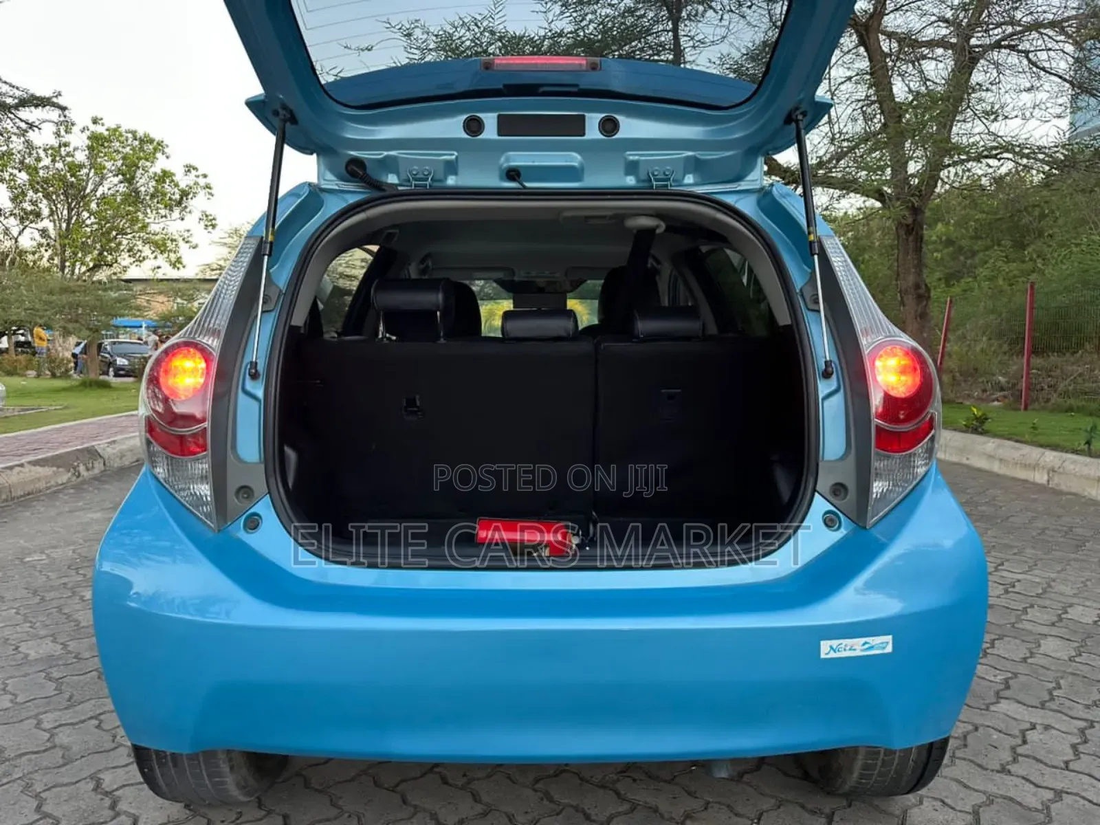 Toyota Aqua 2013 Blue