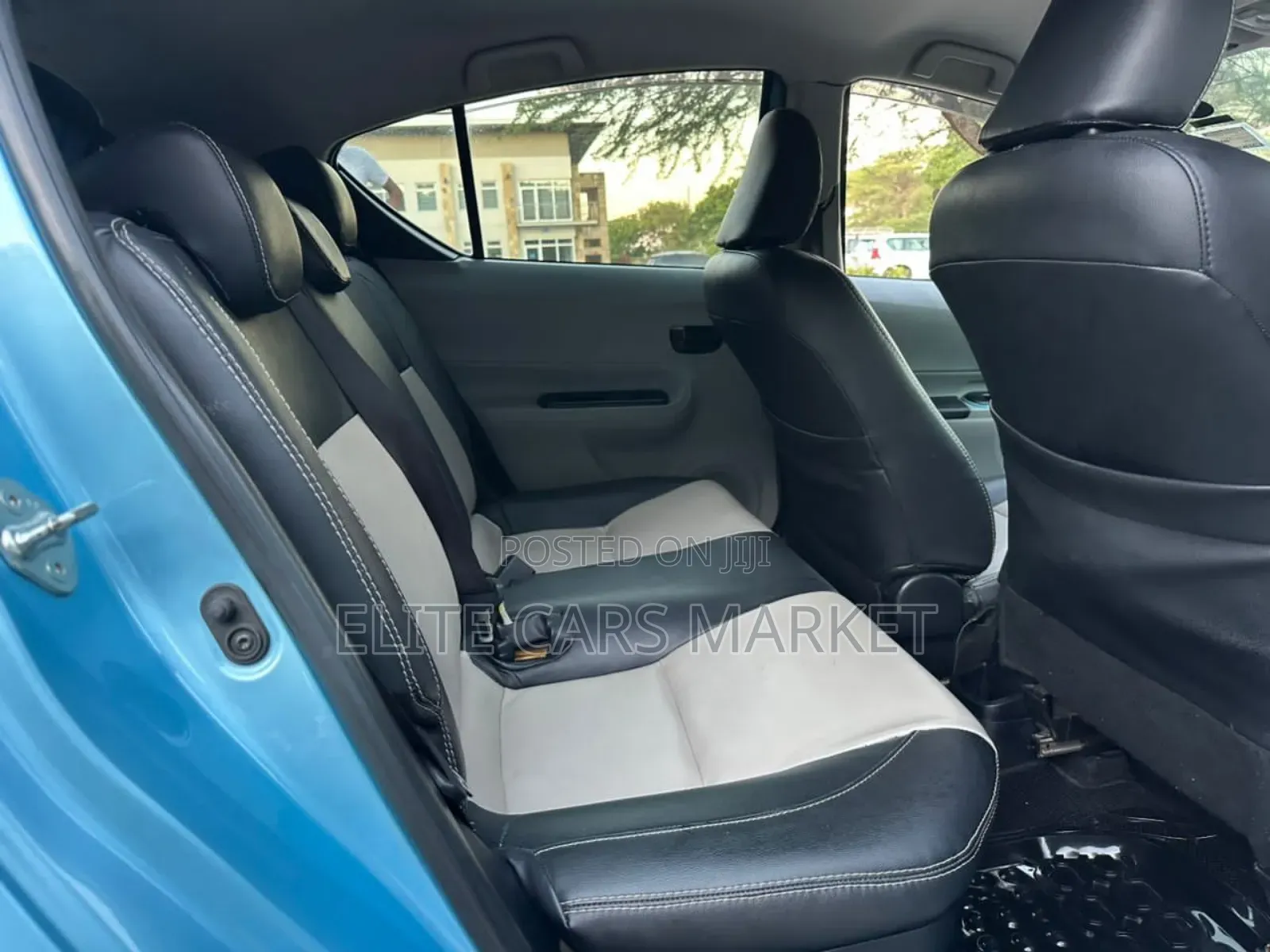 Toyota Aqua 2013 Blue