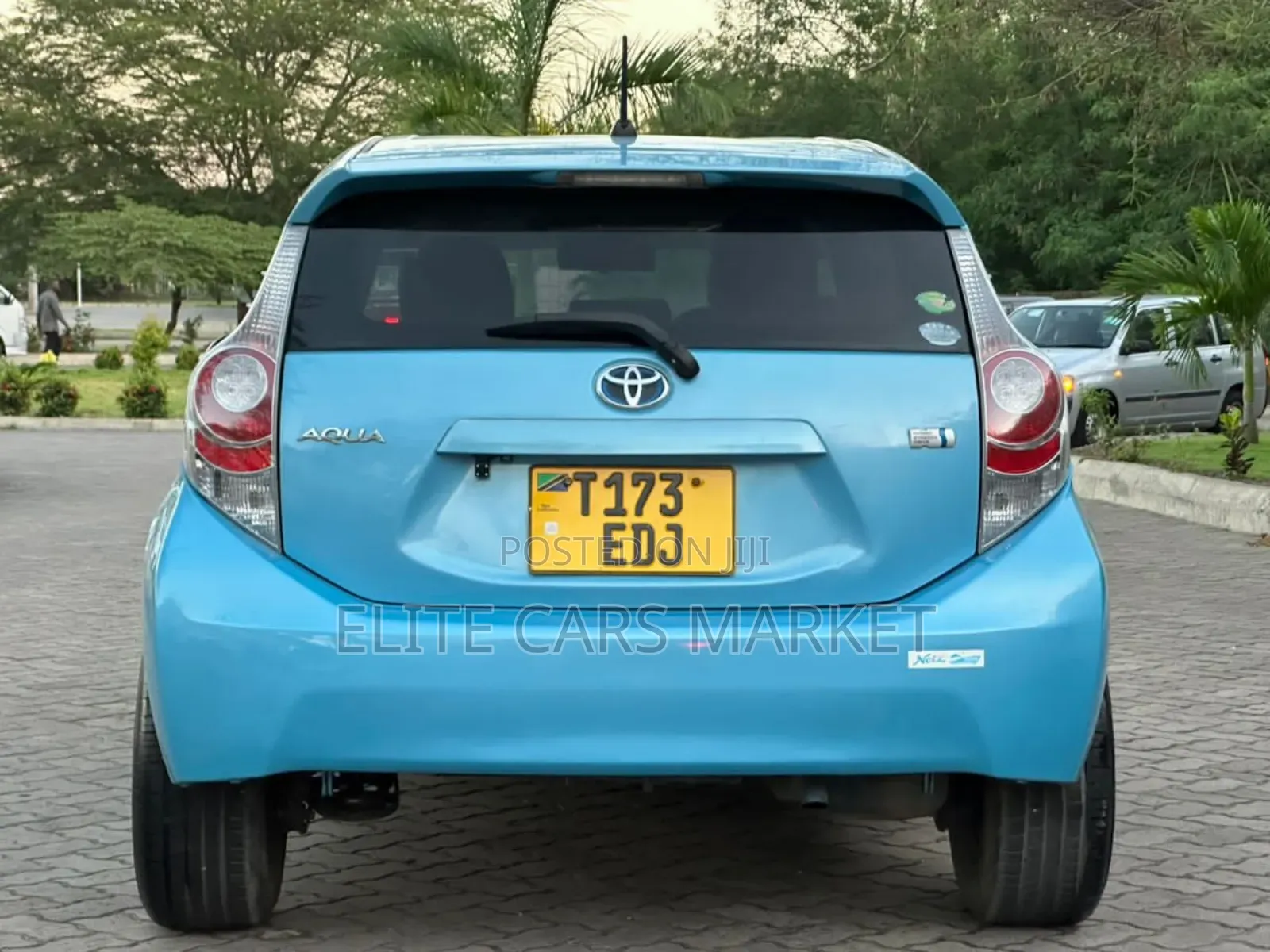 Toyota Aqua 2013 Blue