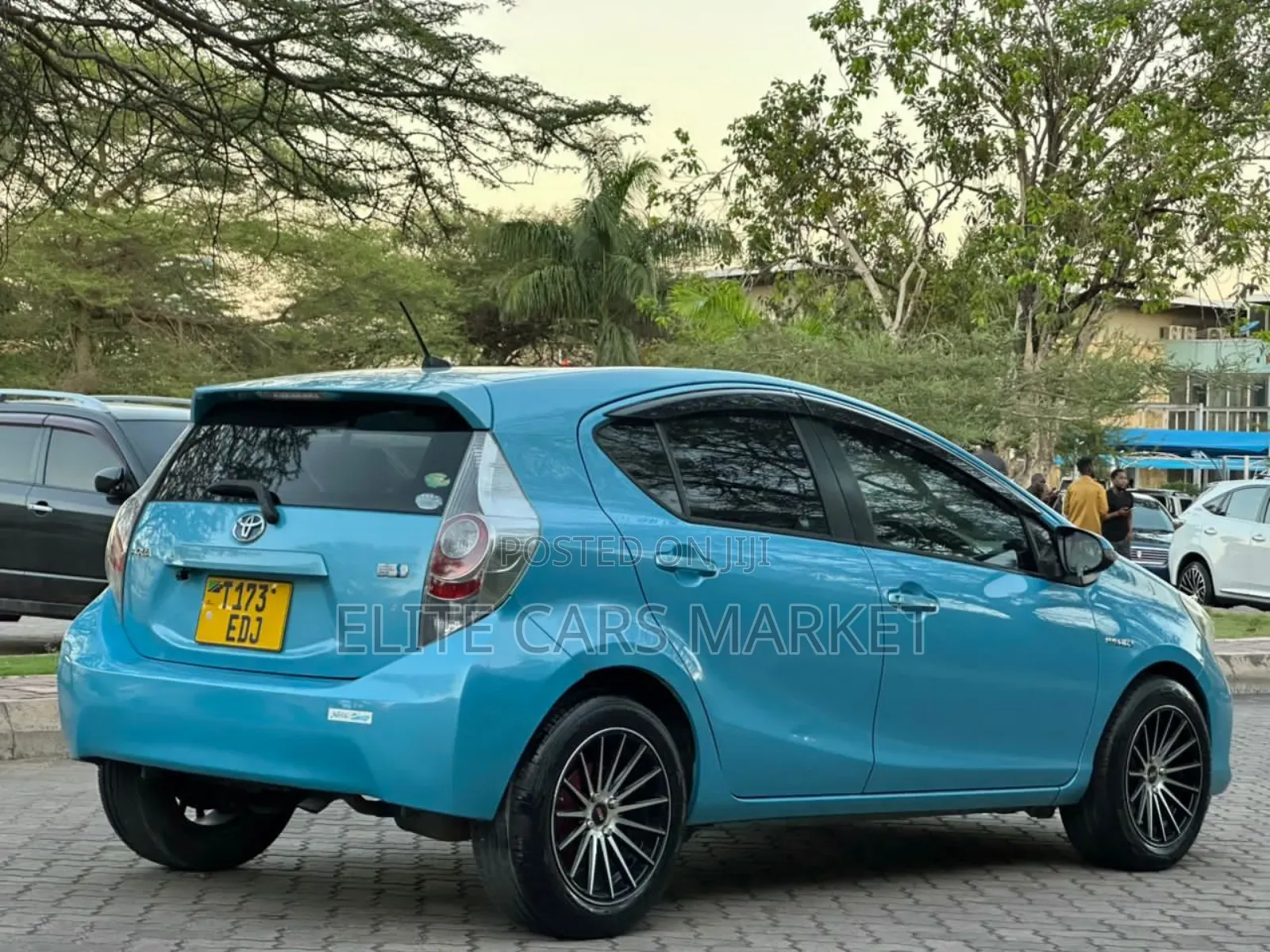 Toyota Aqua 2013 Blue