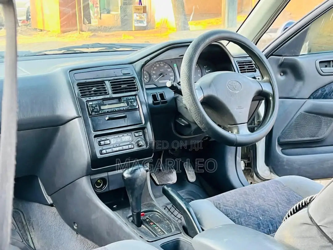 Toyota Carina 2001 Silver