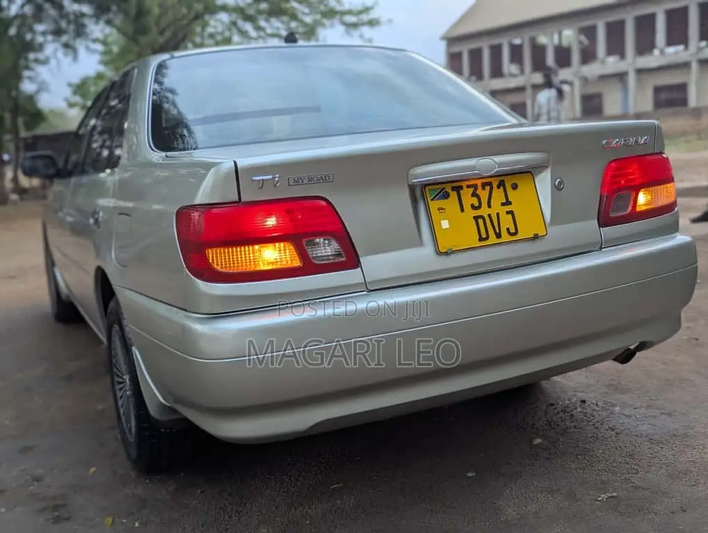 Toyota Carina 2001 Green