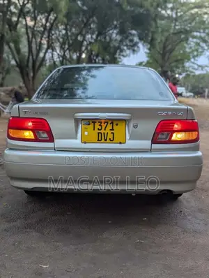 Toyota Carina 2001 Green