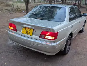 Toyota Carina 2001 Green