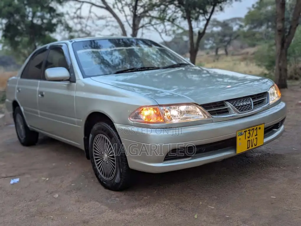 Toyota Carina 2001 Green
