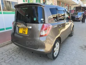 Toyota Ractis 2008 Gray