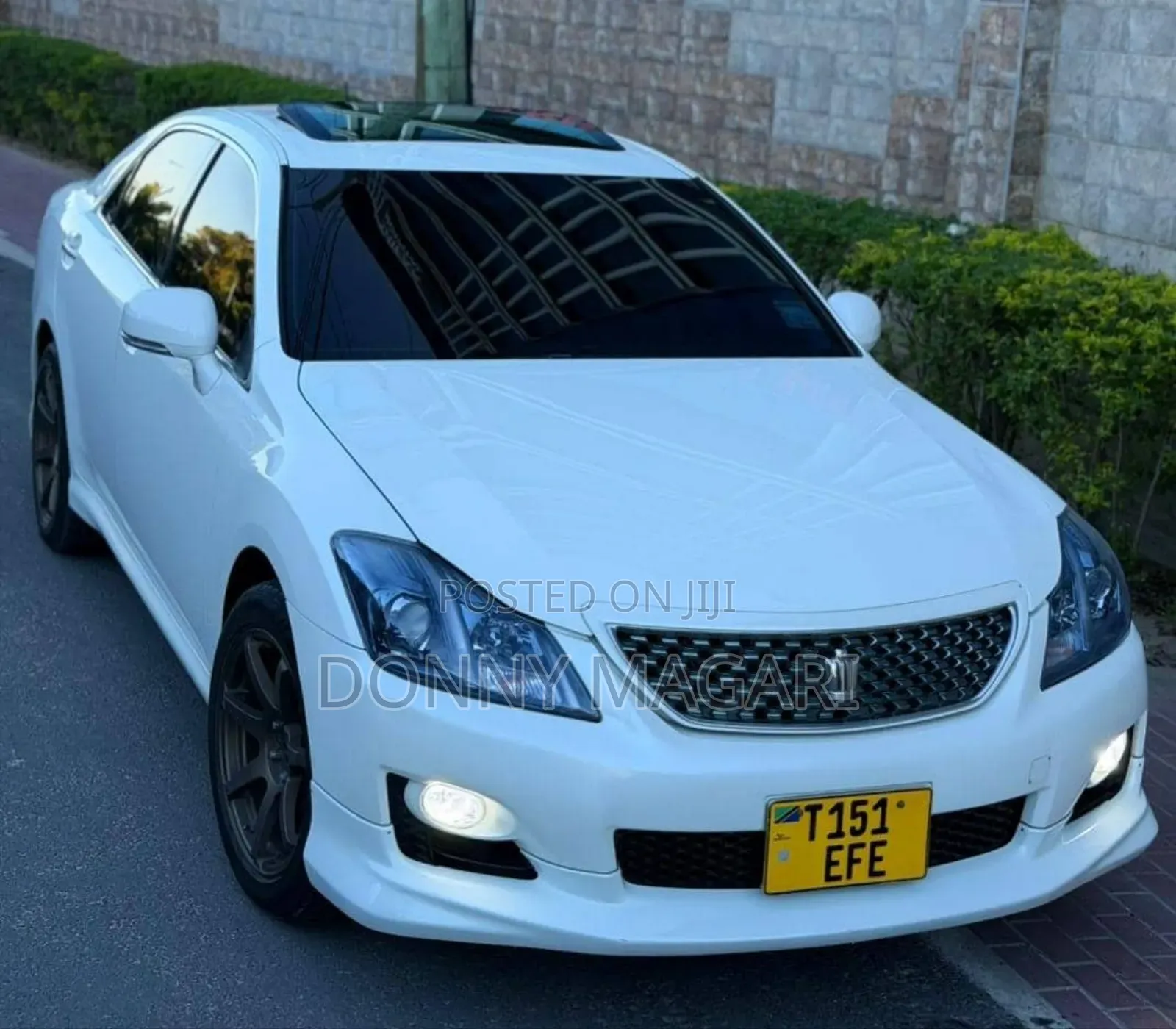 Toyota Crown 2009 White