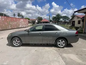 Toyota Mark II 2004 Gray