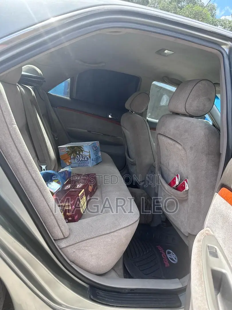 Toyota Mark II 2004 Gray