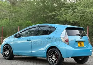 Toyota Aqua 2013 Blue