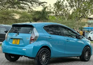 Toyota Aqua 2013 Blue