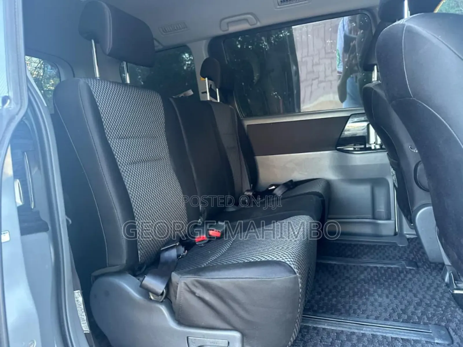 Toyota Noah 2007 Silver