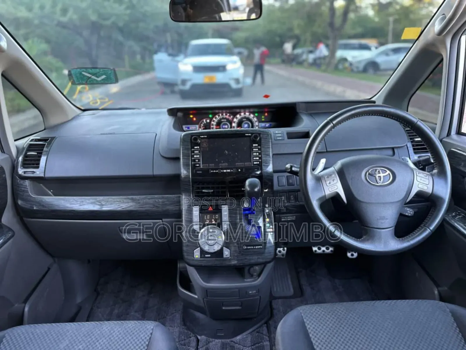 Toyota Noah 2007 Silver