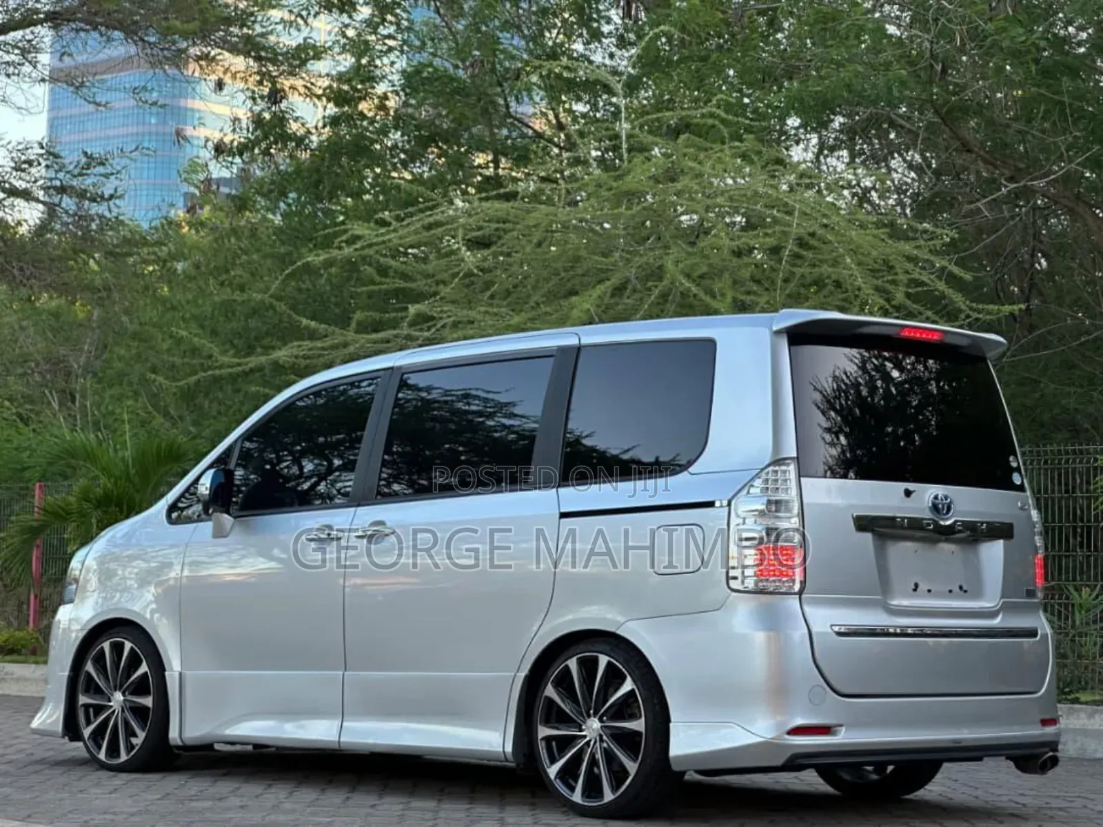 Toyota Noah 2007 Silver