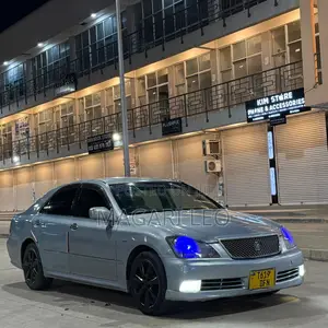 Toyota Crown Royale 2005 Silver