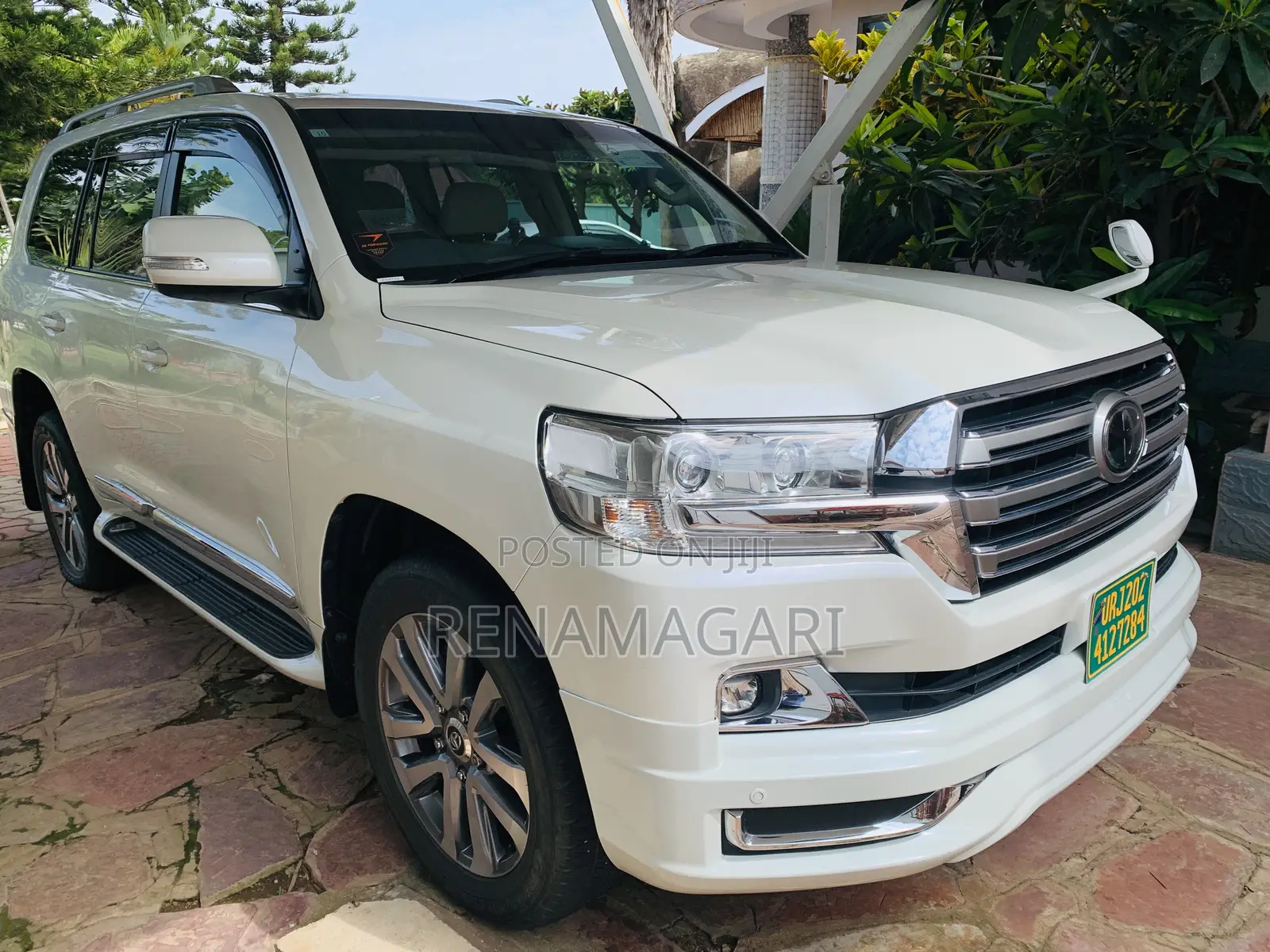 Toyota Land Cruiser 2018 White