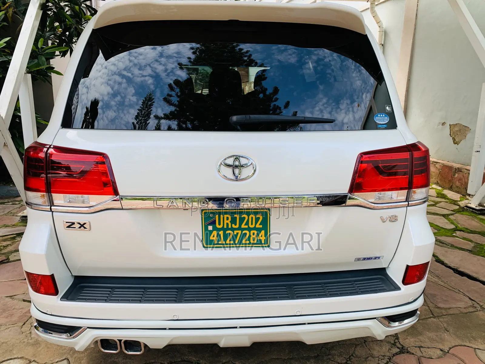 Toyota Land Cruiser 2018 White