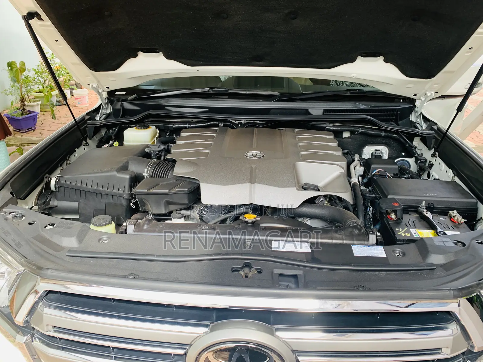 Toyota Land Cruiser 2018 White