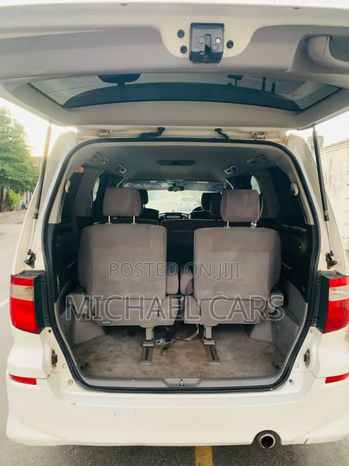 Toyota Alphard 2005 White
