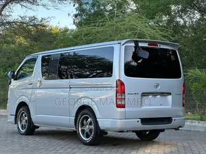 Toyota Regius 2008 Silver