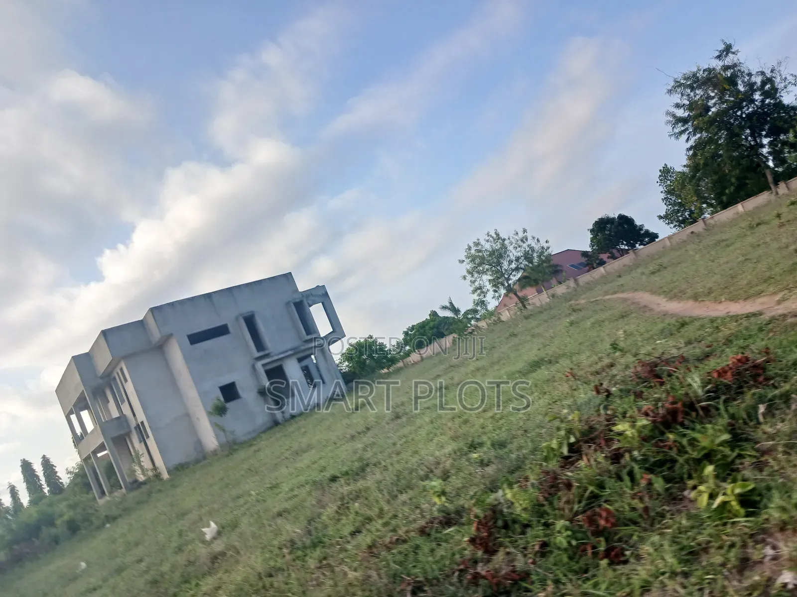 Viwanja Vizuri Sana Vinauzwa Madale Polisi