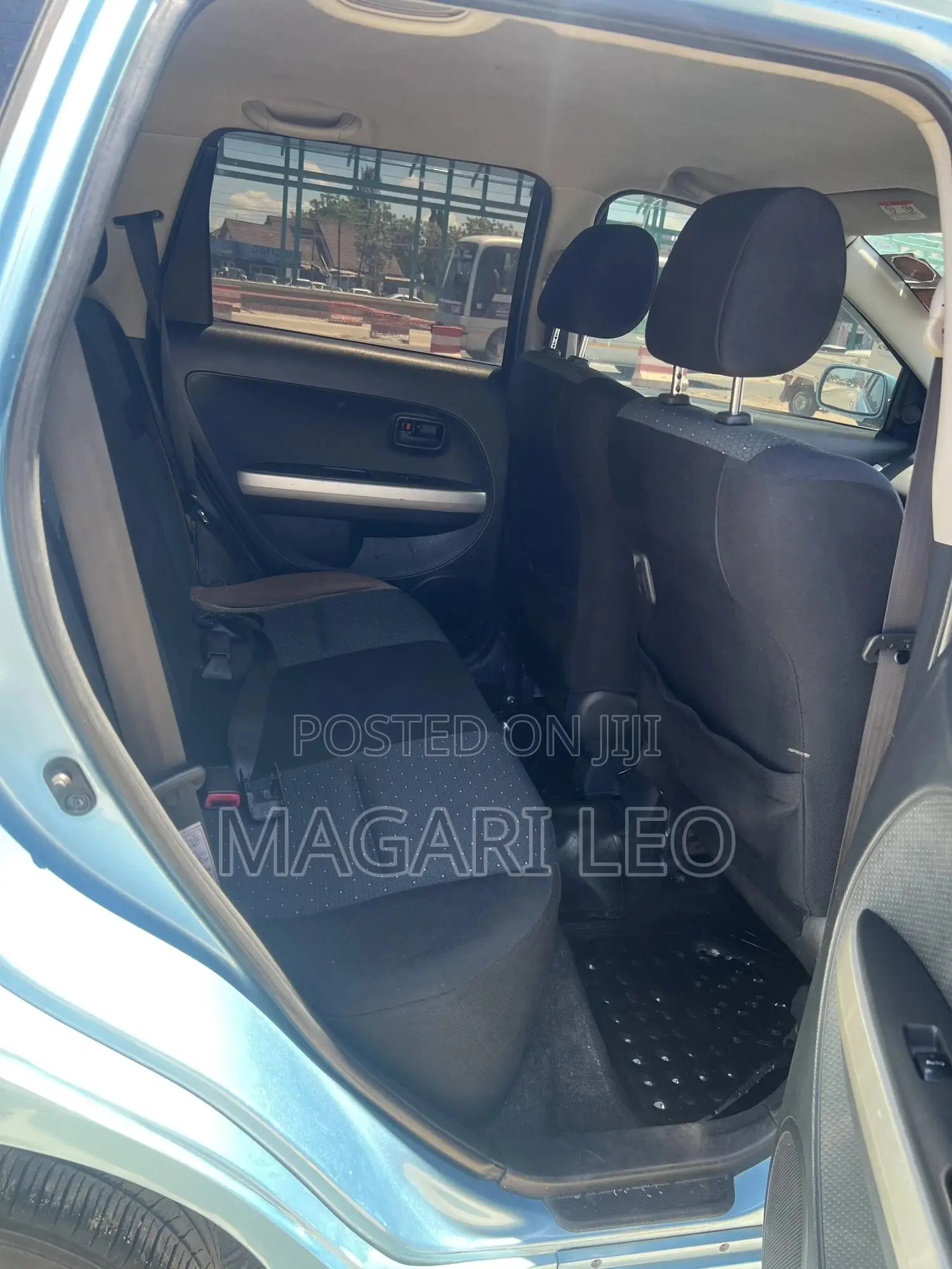Toyota IST 2010 Silver
