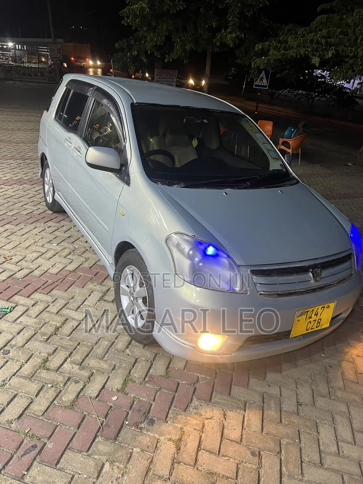 Toyota Raum 2005 Silver