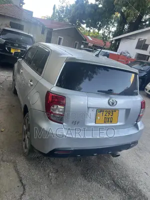 Toyota IST 2007 Silver