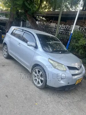 Toyota IST 2007 Silver