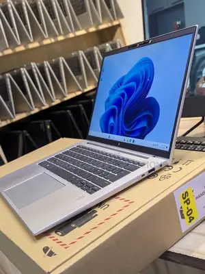 New Laptop HP EliteBook 845 G10 16GB AMD Ryzen 5 SSD 256GB