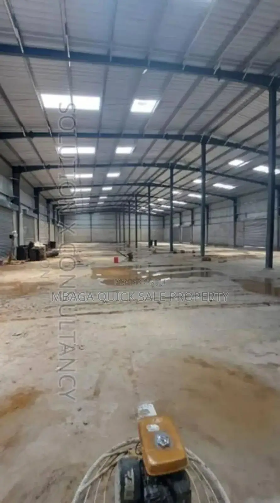 Godown Area SQM 1900 for Rent at Tegeta
