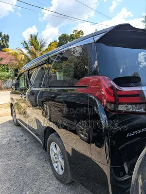Toyota Alphard 2.5 Petrol FWD 2017 Black
