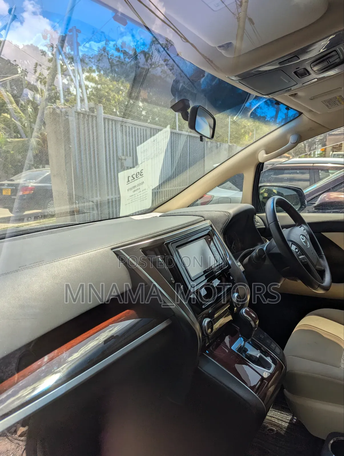 Toyota Alphard 2.5 Petrol FWD 2017 Black