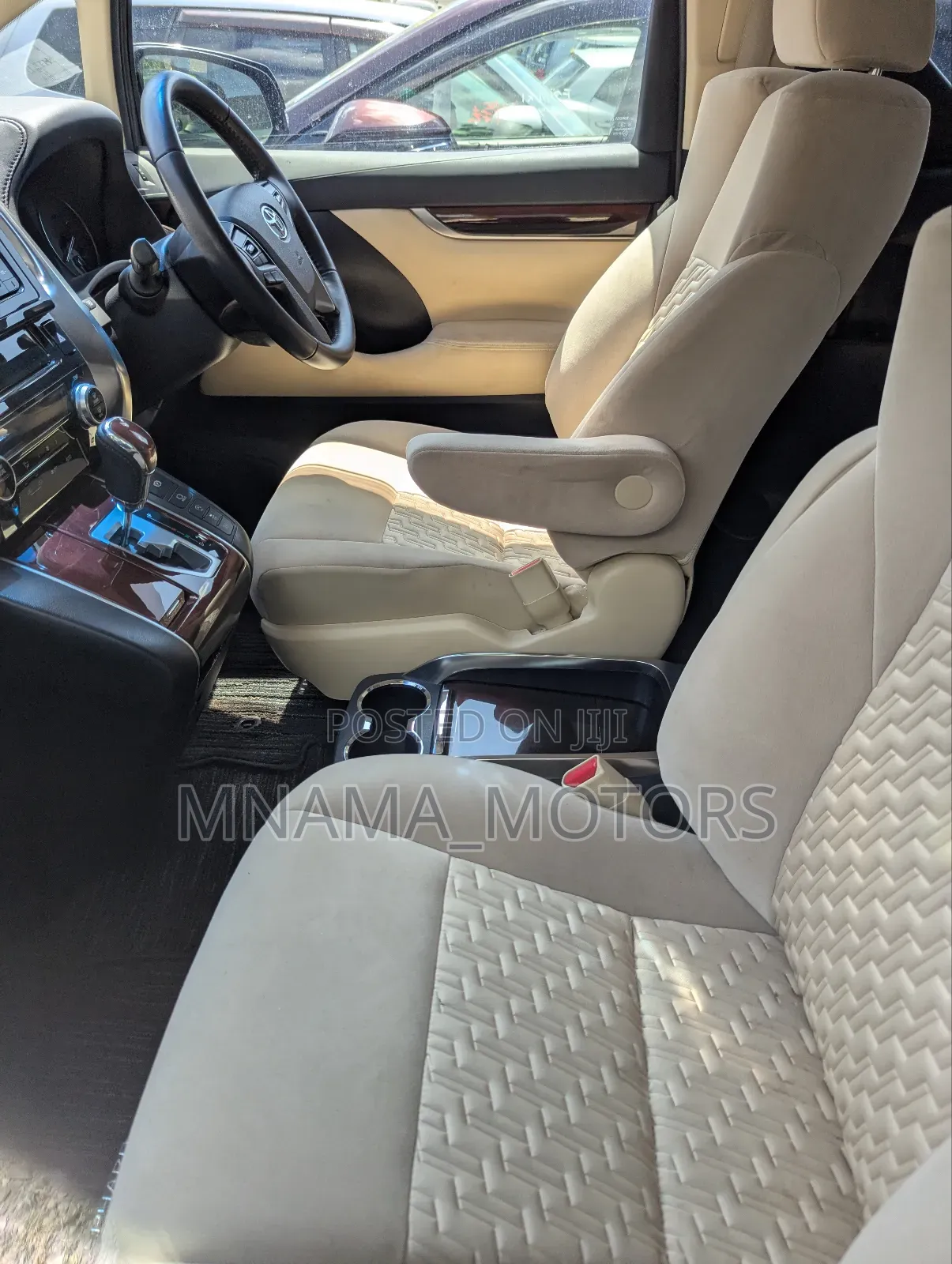 Toyota Alphard 2.5 Petrol FWD 2017 Black