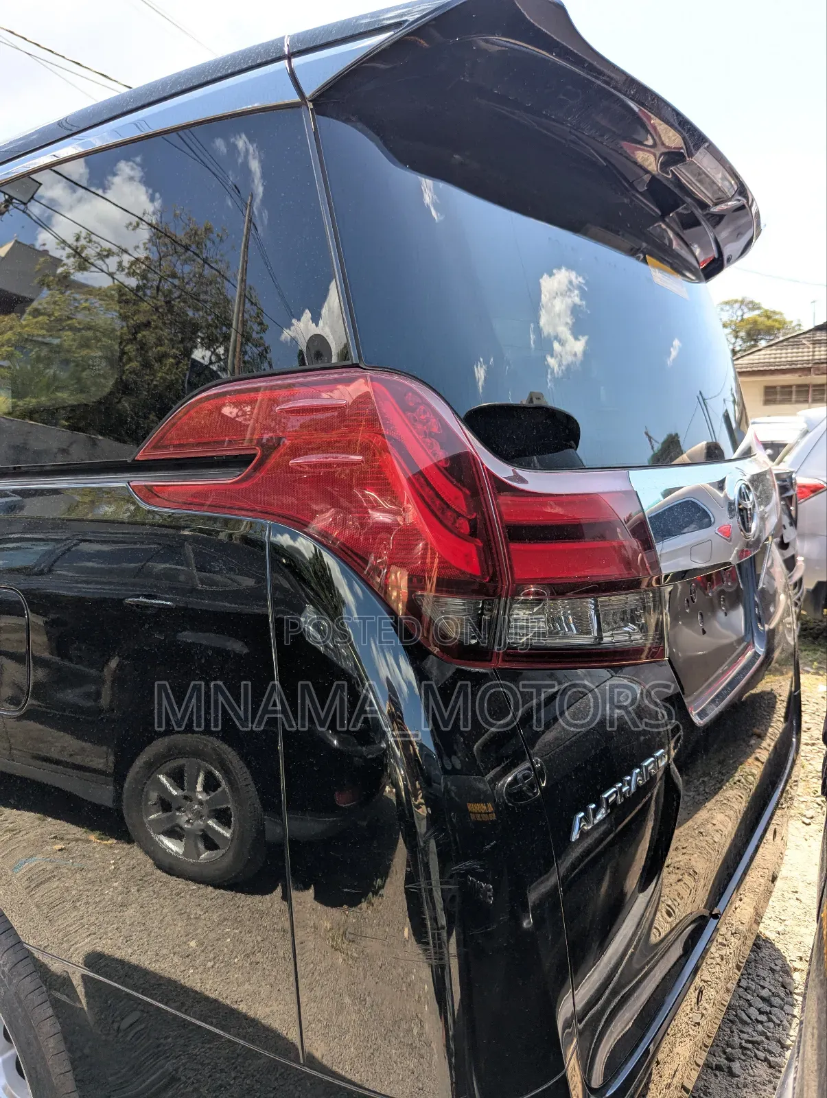 Toyota Alphard 2.5 Petrol FWD 2017 Black