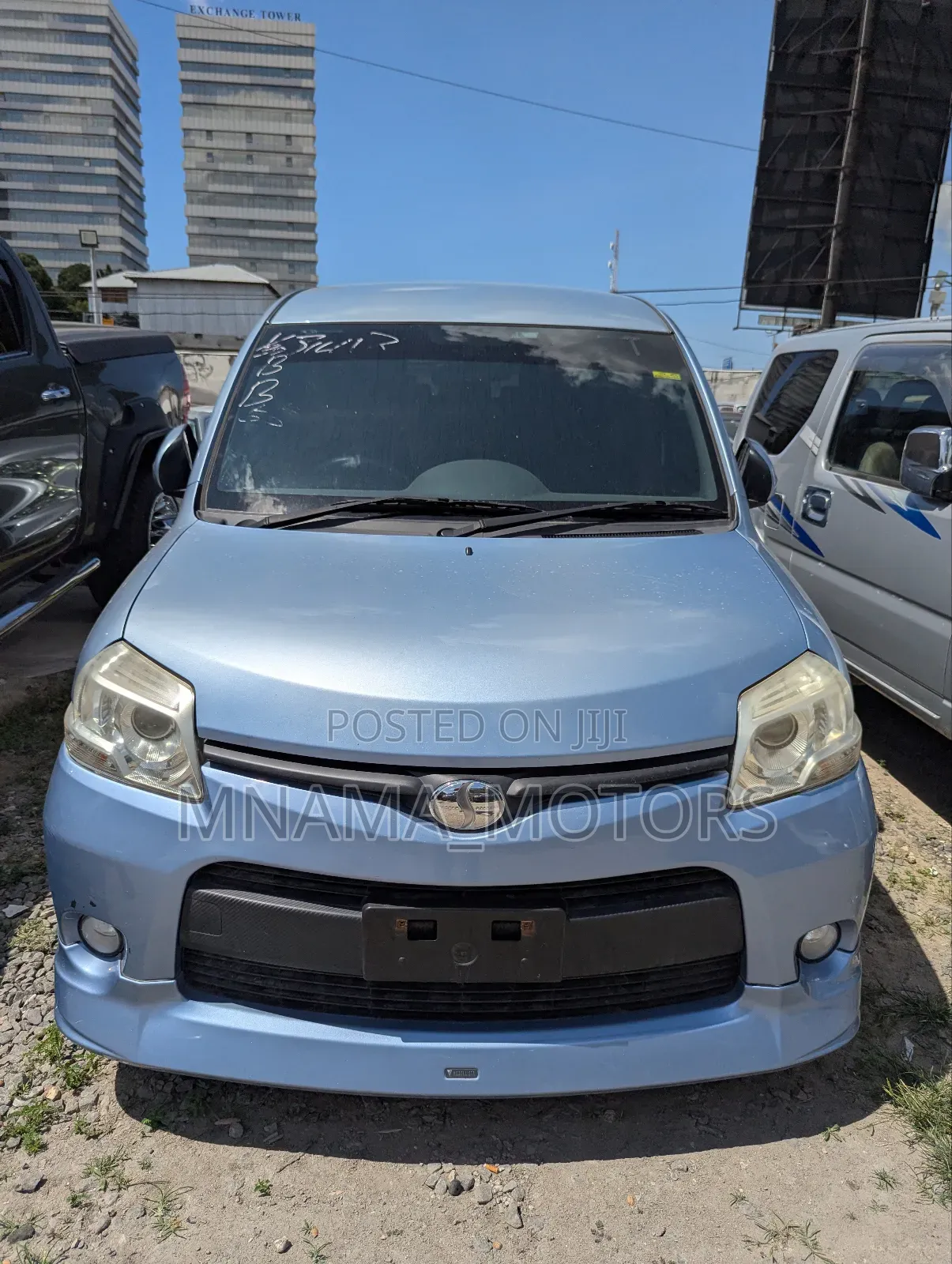 Toyota Sienta 1.5 AWD (6-seater) 2015 Blue