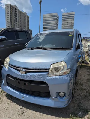 Toyota Sienta 1.5 AWD (6-seater) 2015 Blue