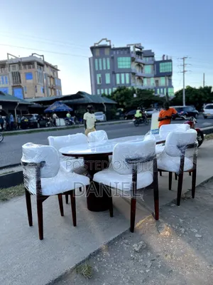 Dining Table Ya Kisasa Viti Sita