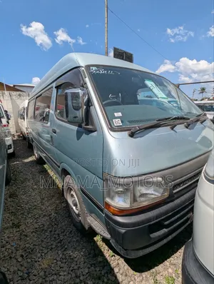 Toyota HiAce 2000