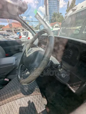 Toyota HiAce 2000