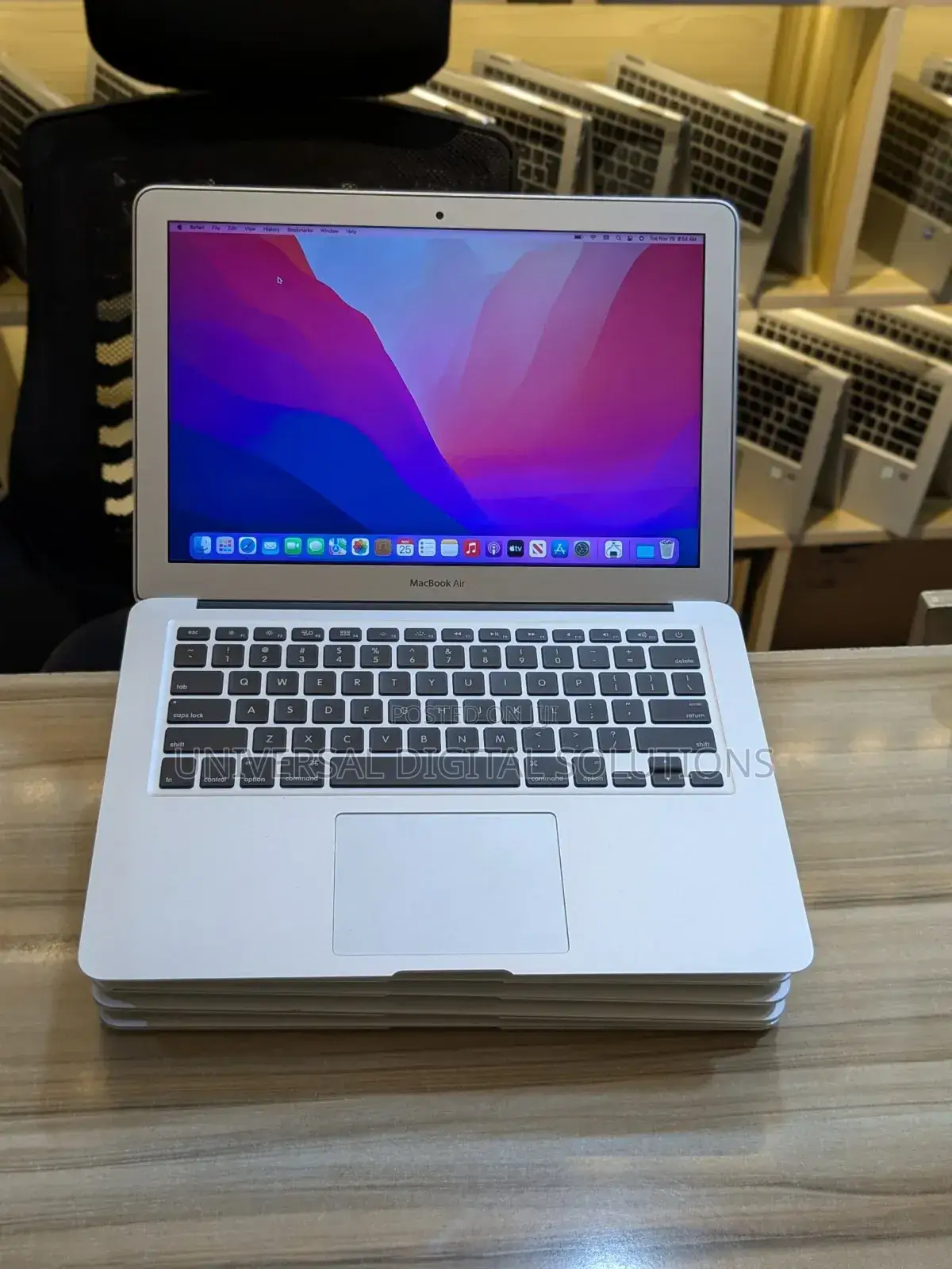 Laptop Apple MacBook Pro 2017 8GB Intel Core I5 SSD 128GB