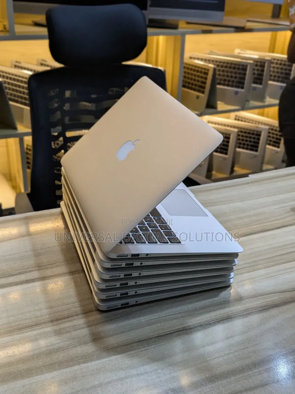 Laptop Apple MacBook Pro 2017 8GB Intel Core I5 SSD 128GB