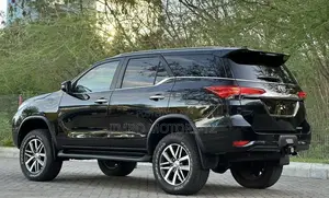 Toyota Fortuner 2018 Black