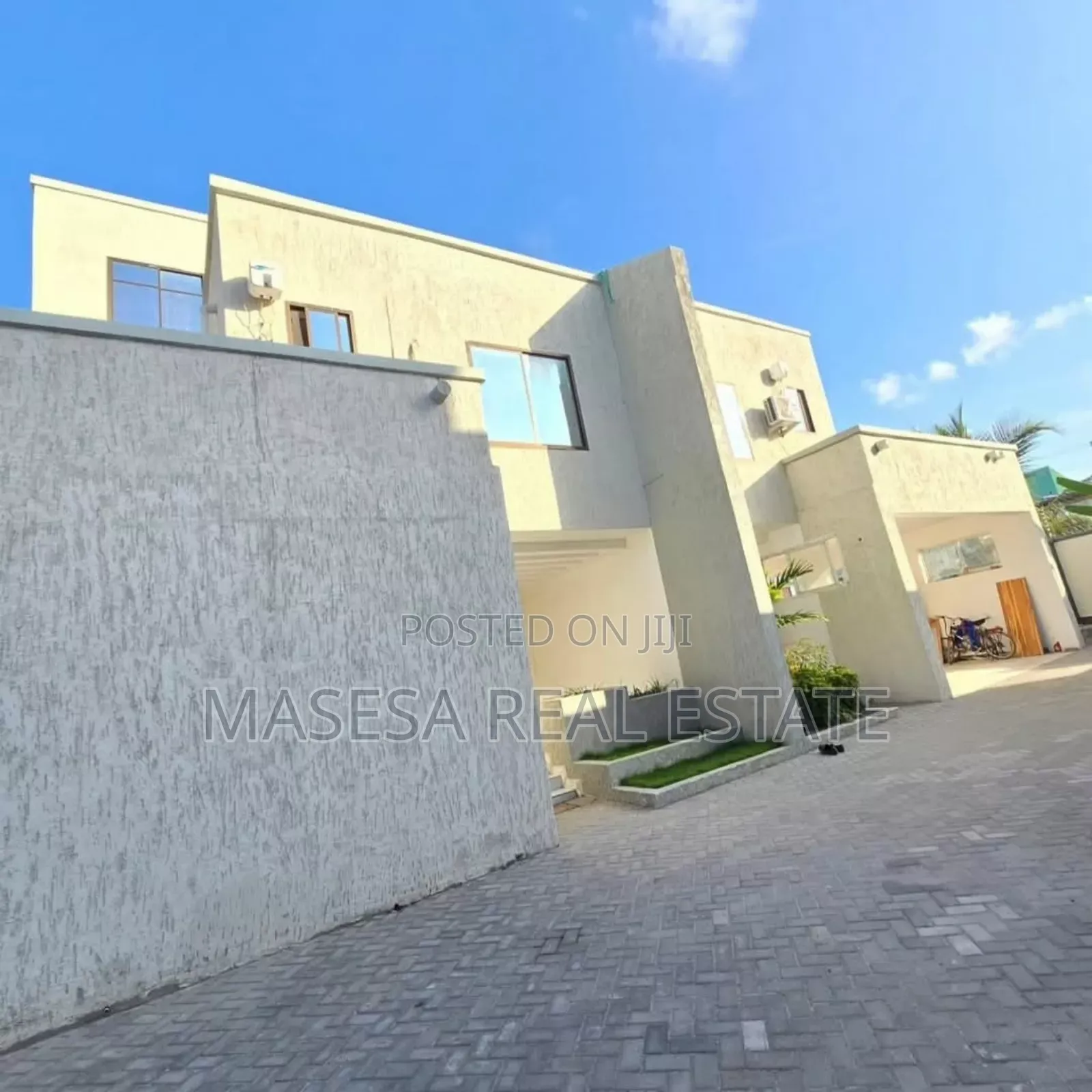 4bdrm Villa in Mikocheni for rent