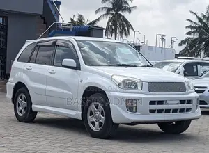 Toyota RAV4 2001 White