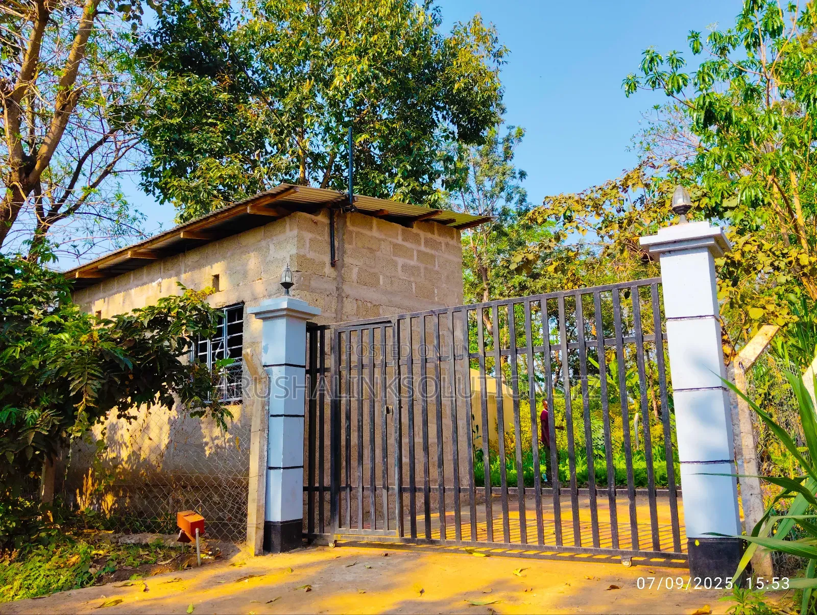 Greenhouse+2 Rooms+ 2000l Water Tank+Fenced+W-Channel at Engosheraton