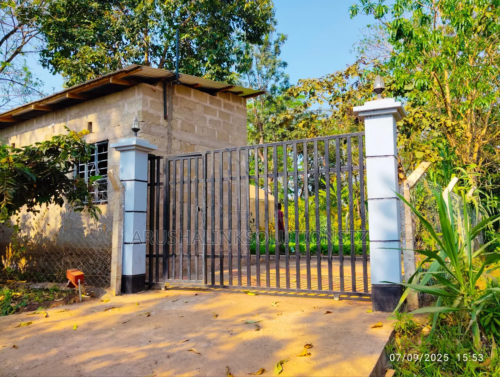 Greenhouse+2 Rooms+ 2000l Water Tank+Fenced+W-Channel at Engosheraton