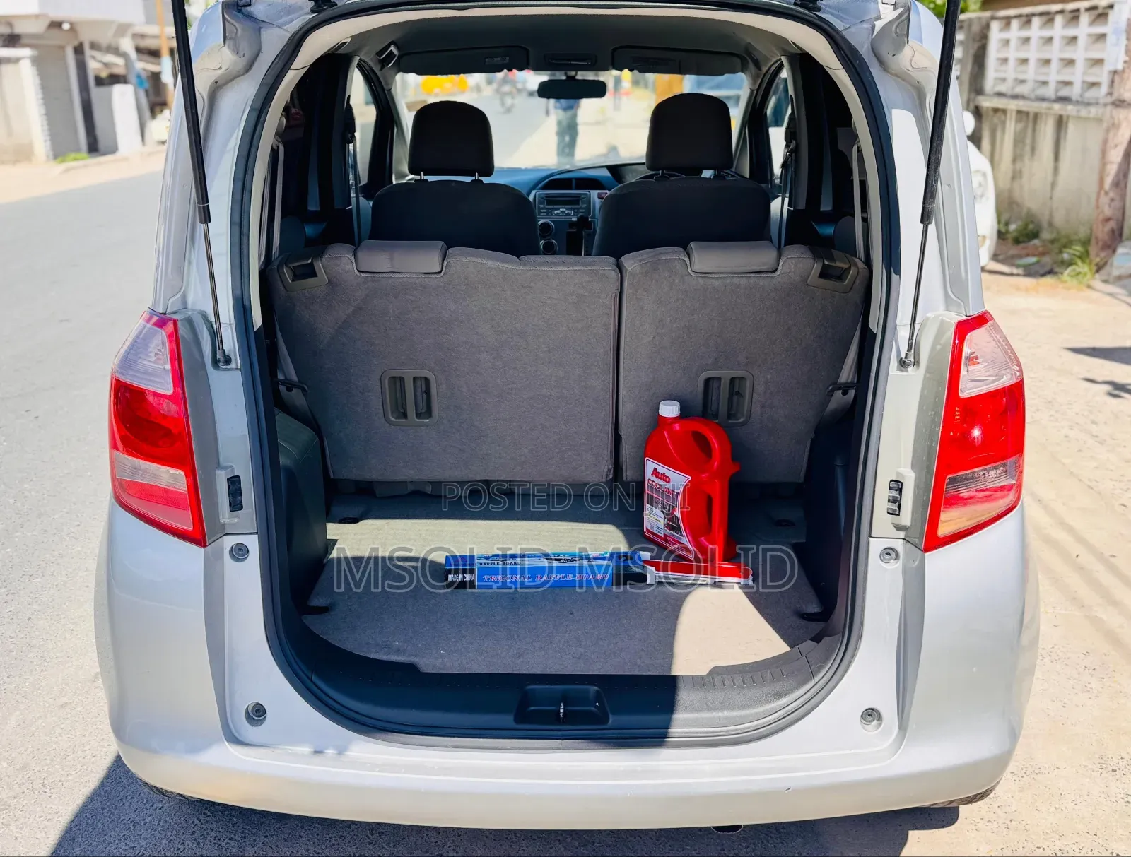 Toyota Ractis 2006 Silver